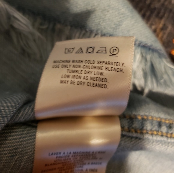 Anthro Holding Horses top - Picture 6 of 8